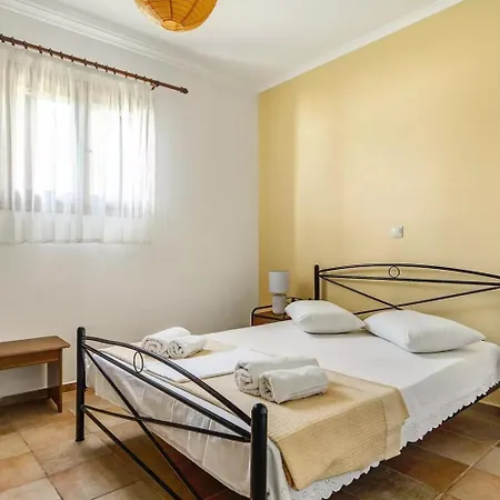 Garden House Lefkada בית נופש
